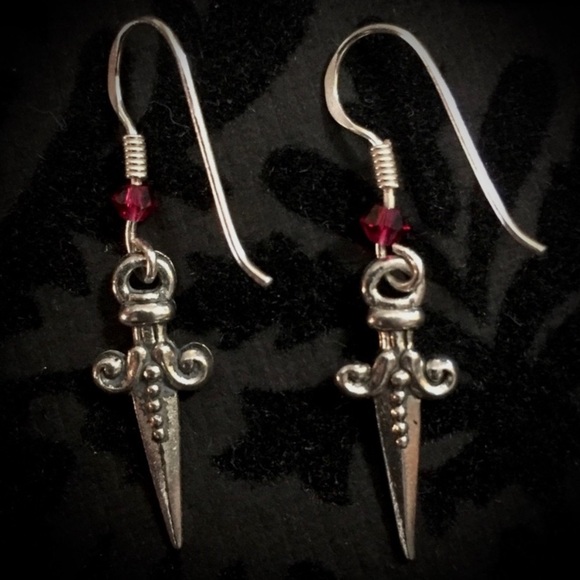 Mini Dagger Blood Red Swarovski Crystal earrings 925 - Picture 1 of 5